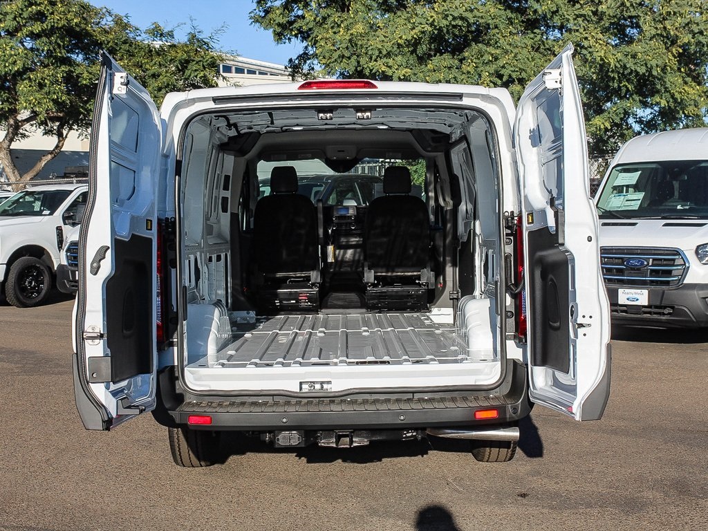 Vehicle image 24 of 25
