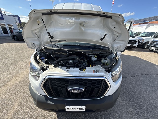 Vehicle image 9 of 24