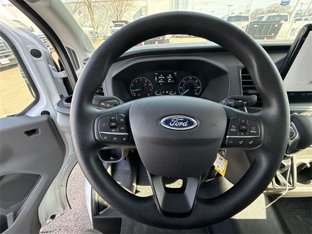 Vehicle image 20 of 24