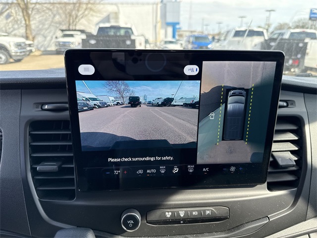 Vehicle image 15 of 24