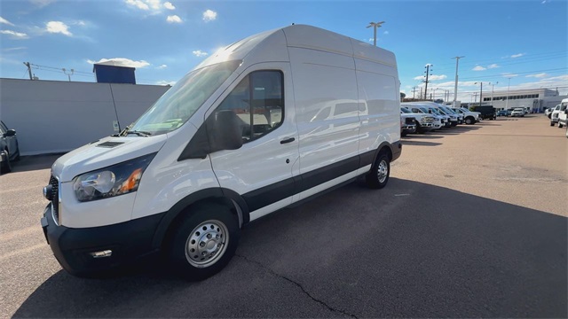 Vehicle image 2 of 24