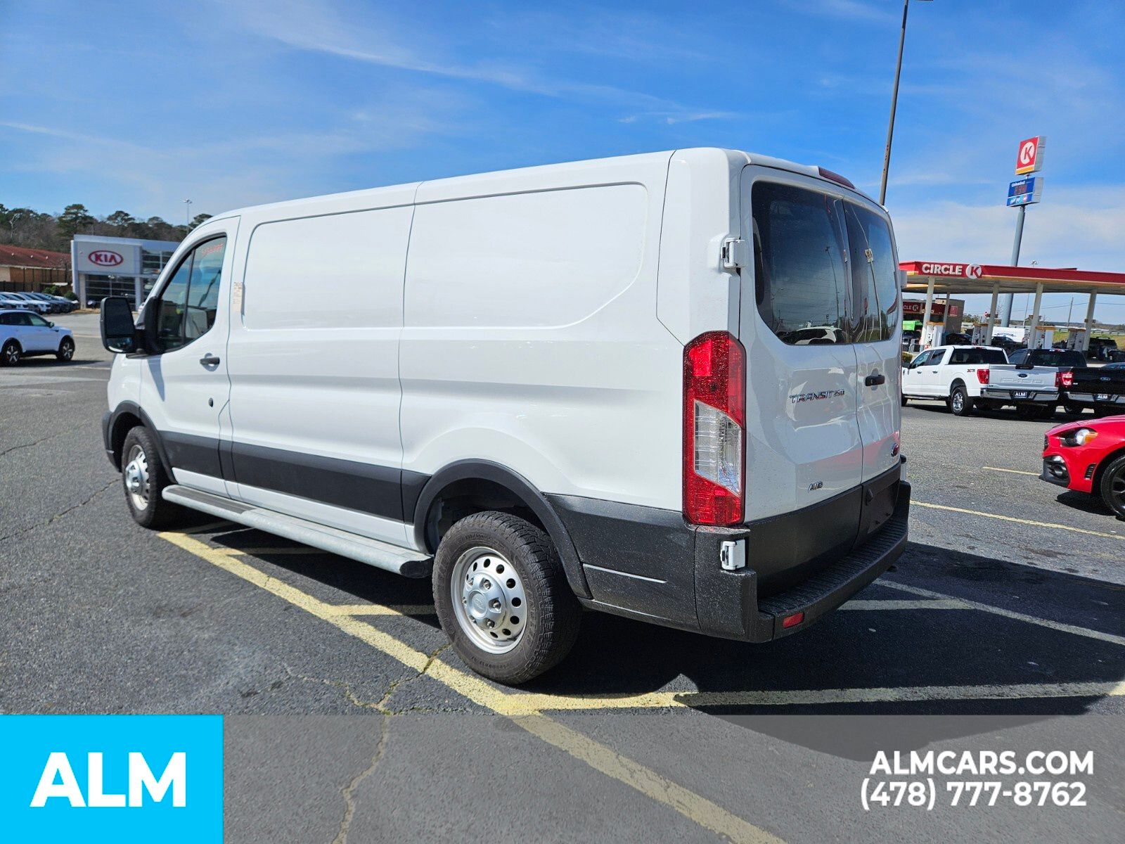 Vehicle image 7 of 24