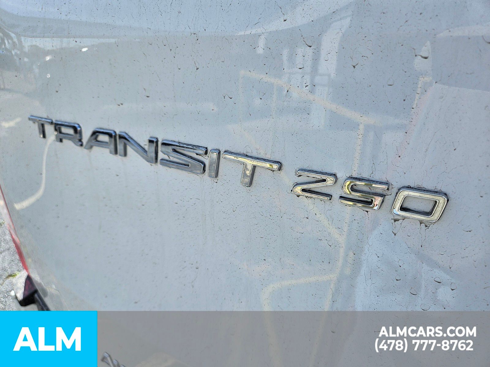 Vehicle image 21 of 24