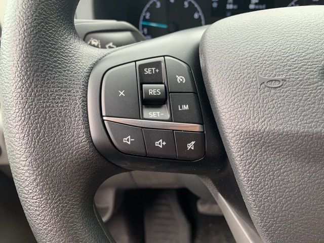 Vehicle image 23 of 38