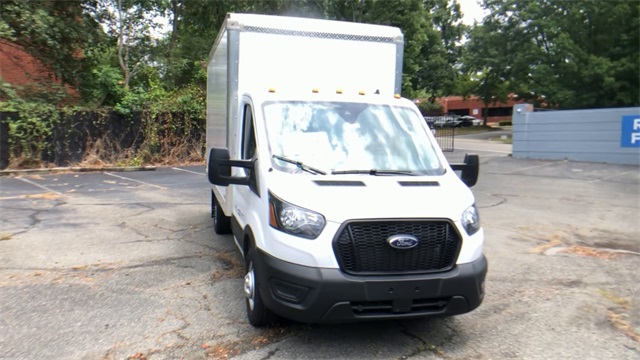 Vehicle image 4 of 22