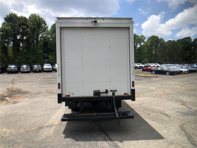 Vehicle image 19 of 22