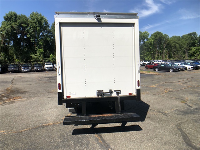 Vehicle image 20 of 23