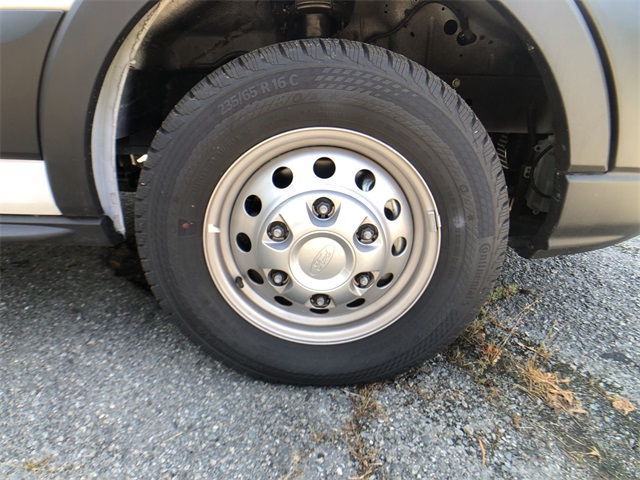 Vehicle image 11 of 23