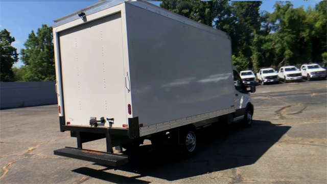 Vehicle image 9 of 23