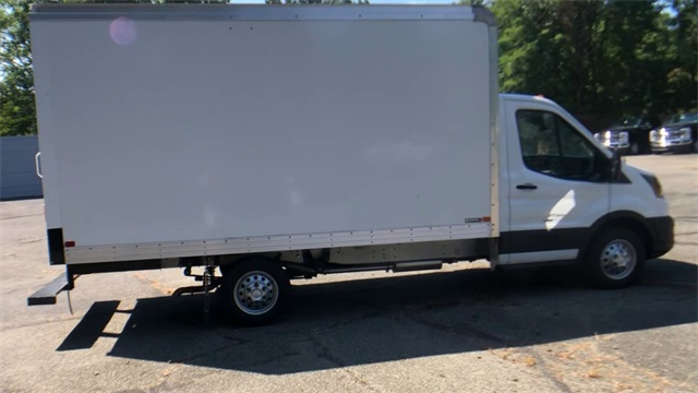 Vehicle image 3 of 23