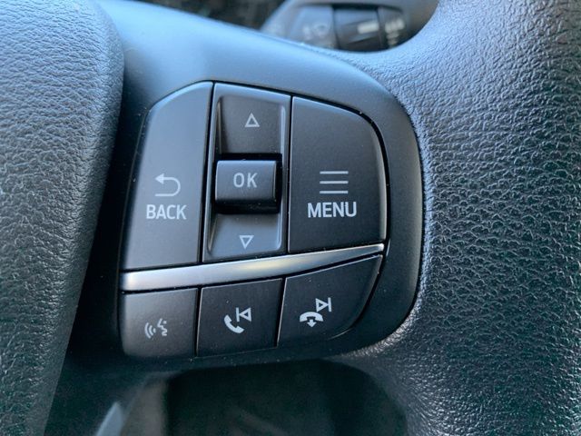 Vehicle image 20 of 35