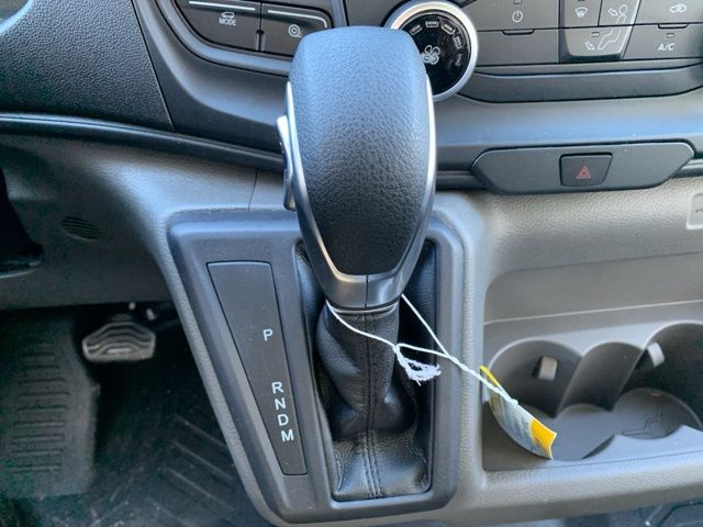 Vehicle image 22 of 35