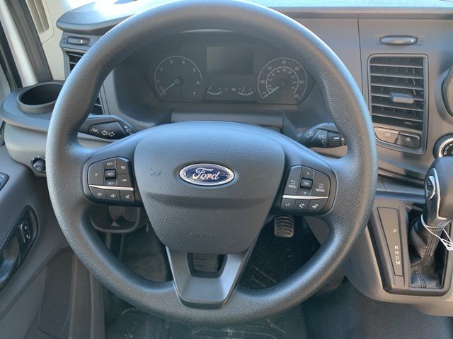 Vehicle image 15 of 35