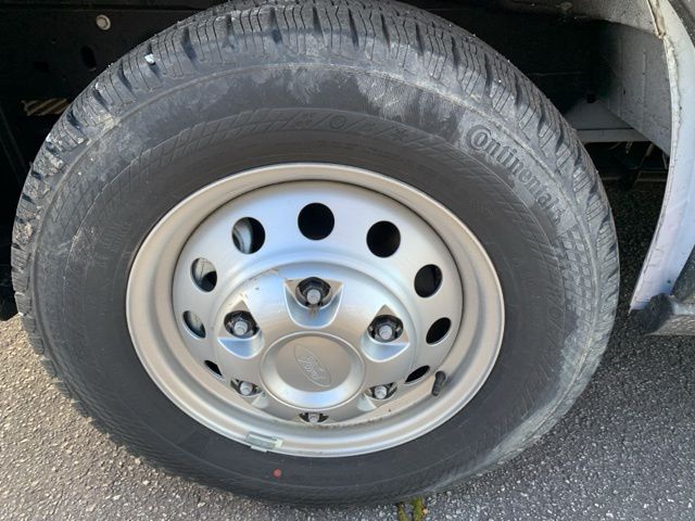 Vehicle image 7 of 35
