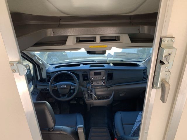 Vehicle image 12 of 35