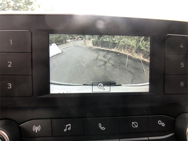 Vehicle image 18 of 23