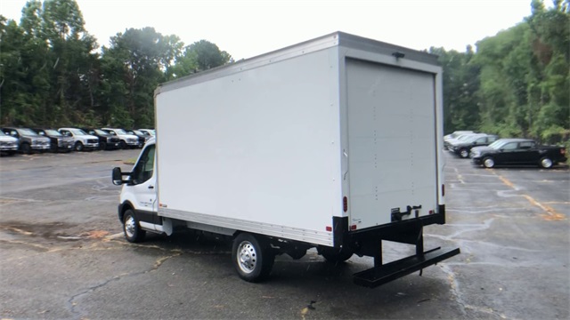 Vehicle image 4 of 23
