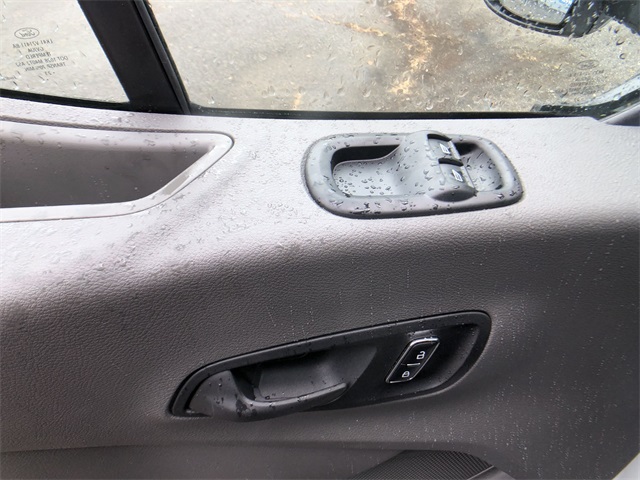 Vehicle image 14 of 23