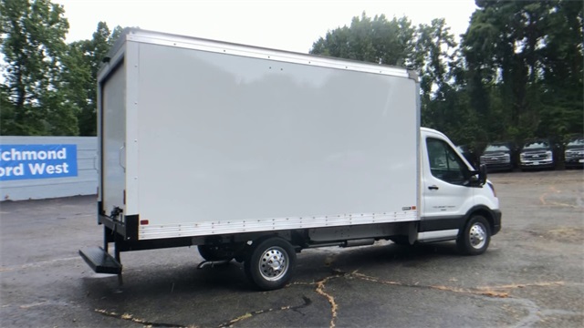 Vehicle image 9 of 23