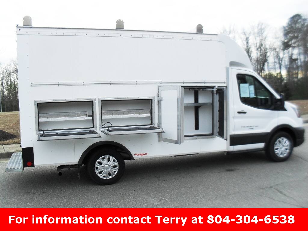 Vehicle image 3 of 6