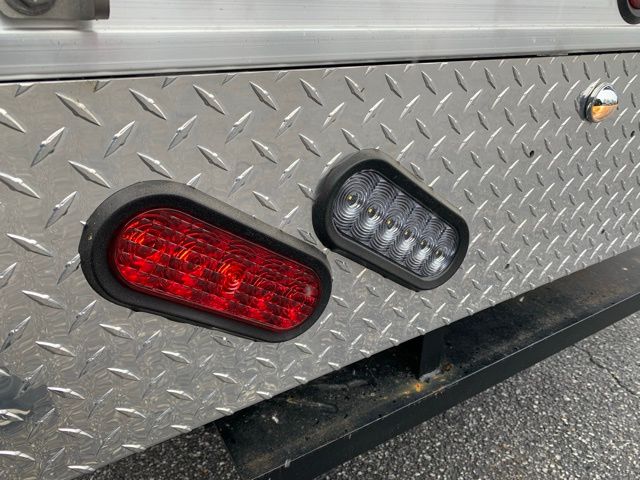 Vehicle image 23 of 35