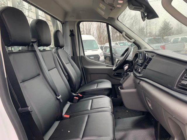 Vehicle image 10 of 35