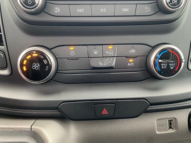 Vehicle image 15 of 35