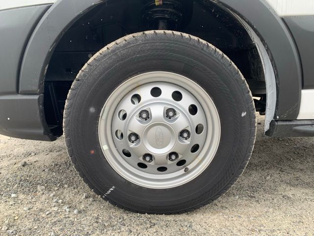 Vehicle image 22 of 35
