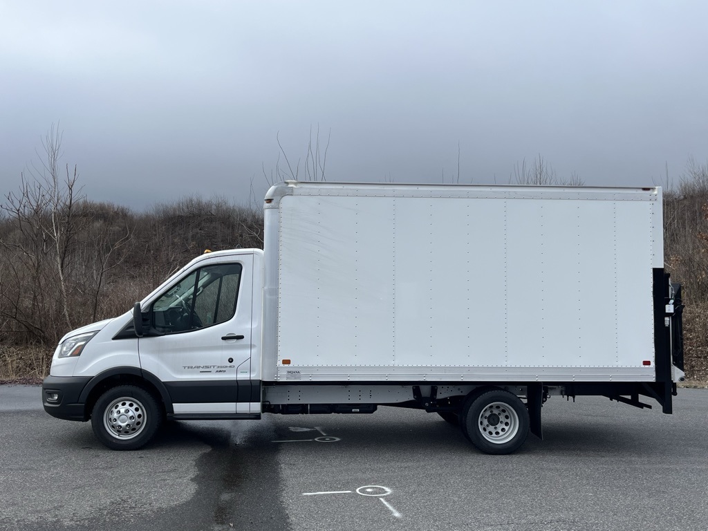 Vehicle image 7 of 35