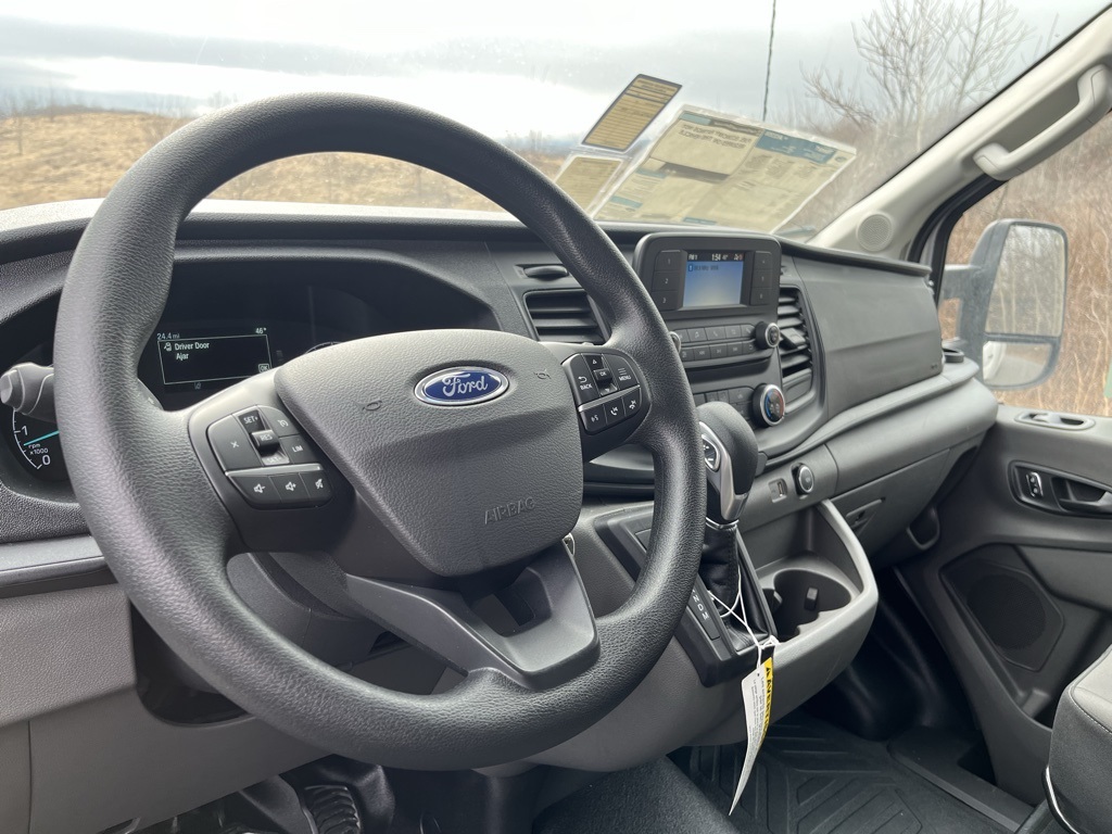Vehicle image 8 of 35