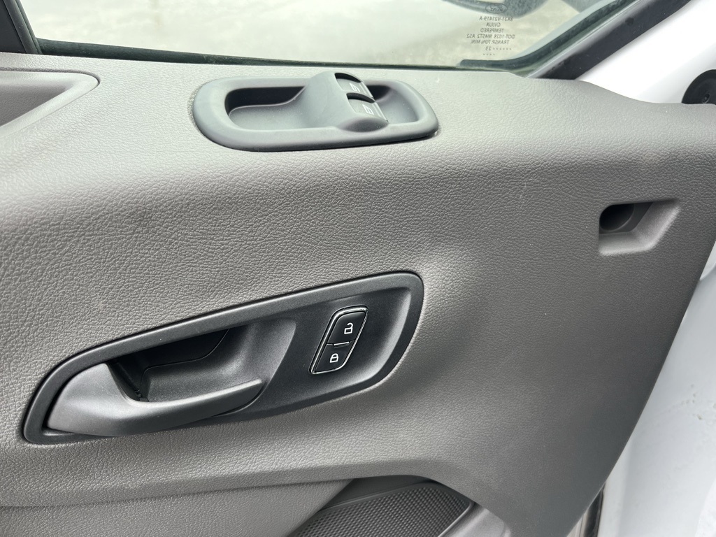 Vehicle image 23 of 35