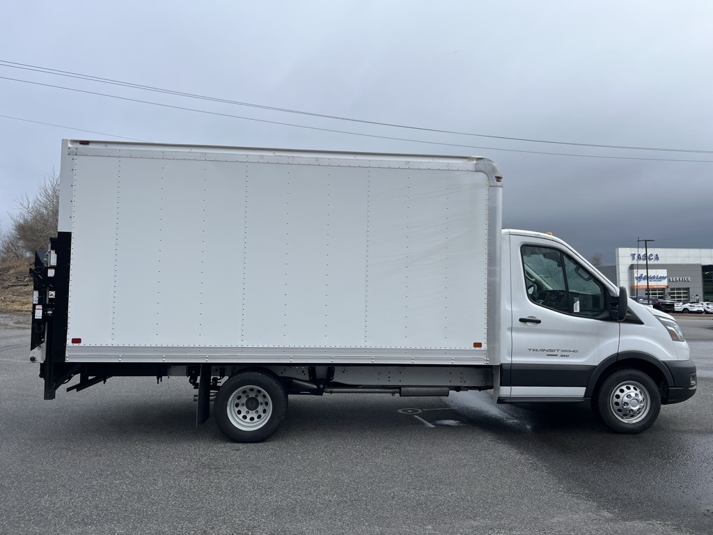 Vehicle image 6 of 35