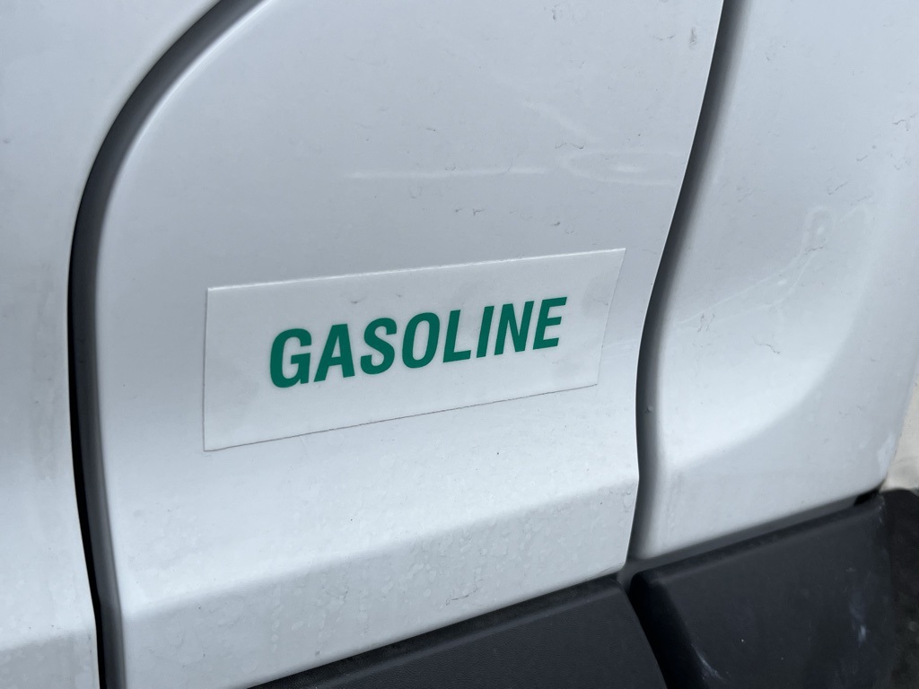 Vehicle image 28 of 35