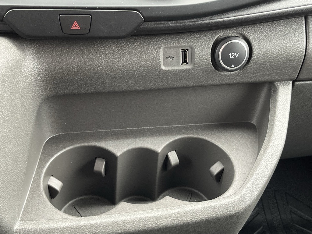 Vehicle image 33 of 35