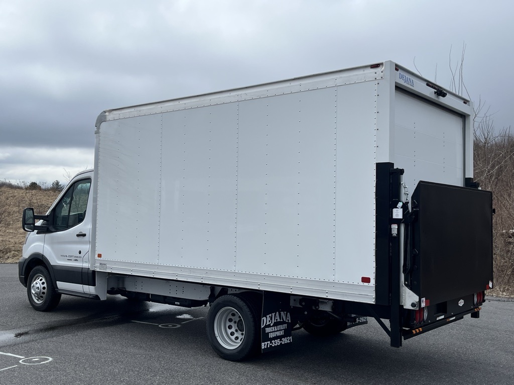 Vehicle image 2 of 35