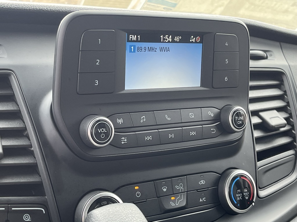 Vehicle image 10 of 35