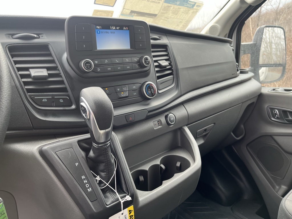 Vehicle image 9 of 35
