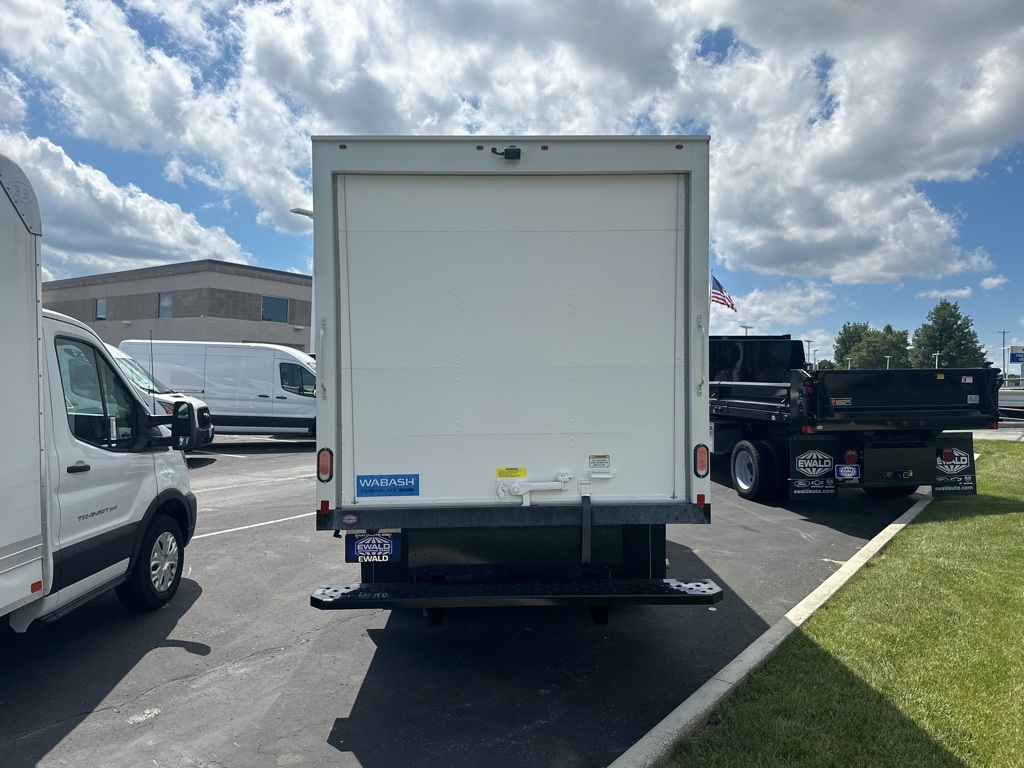 Vehicle image 4 of 13