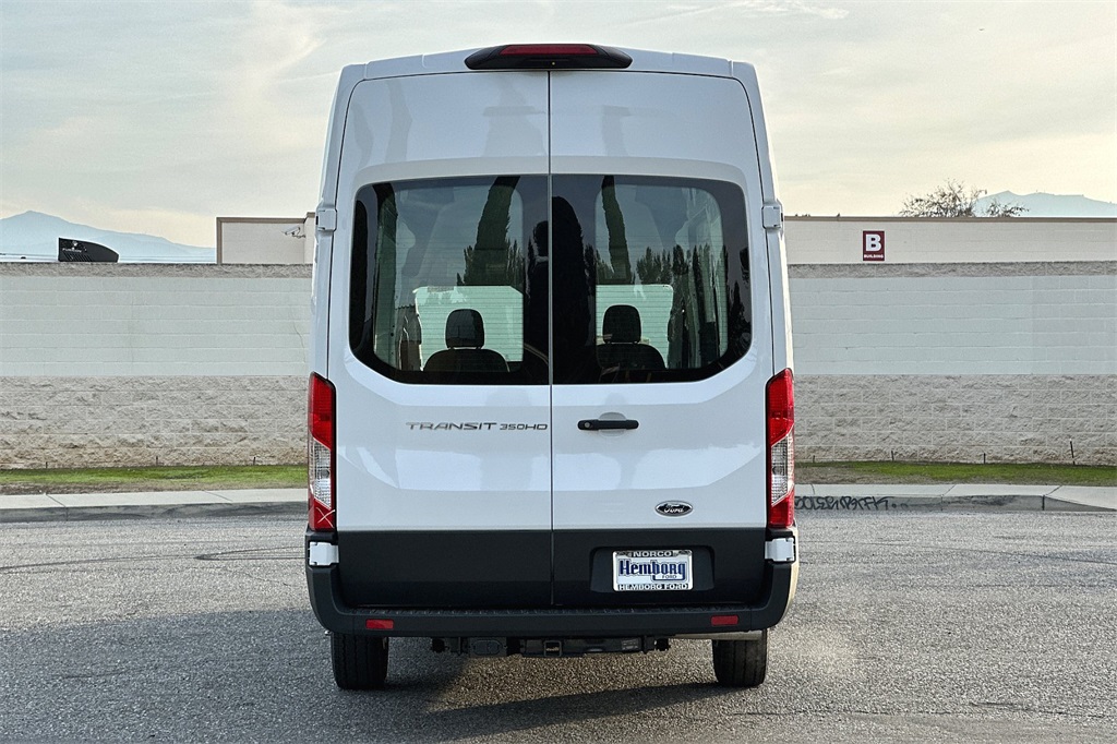 Vehicle image 6 of 21