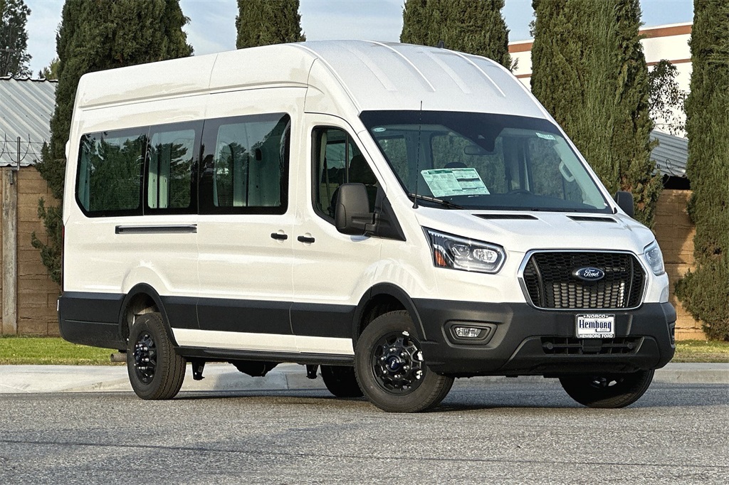 Vehicle image 2 of 21