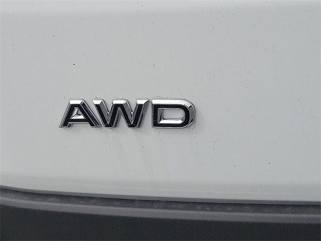 Vehicle image 15 of 17
