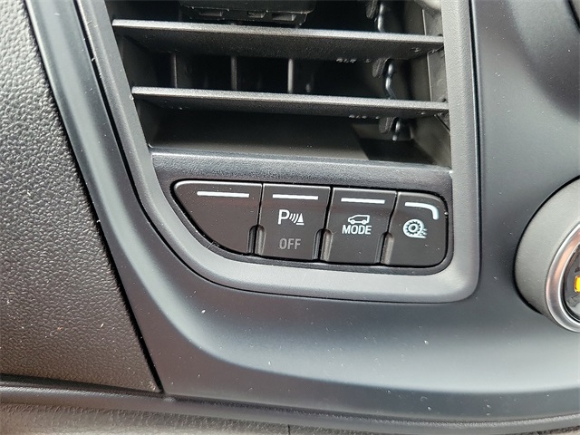 Vehicle image 14 of 17