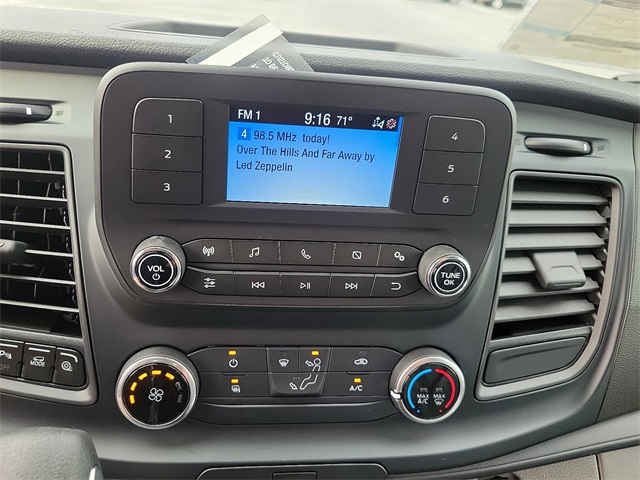 Vehicle image 11 of 17