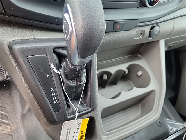 Vehicle image 16 of 17