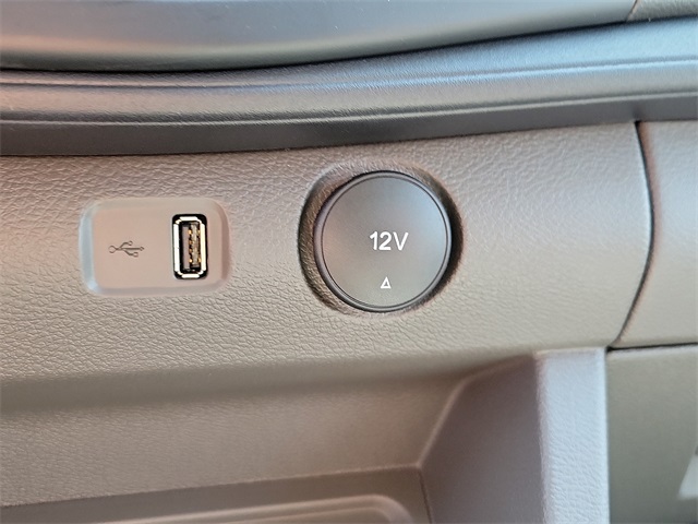 Vehicle image 9 of 15