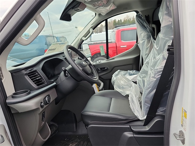 Vehicle image 18 of 19