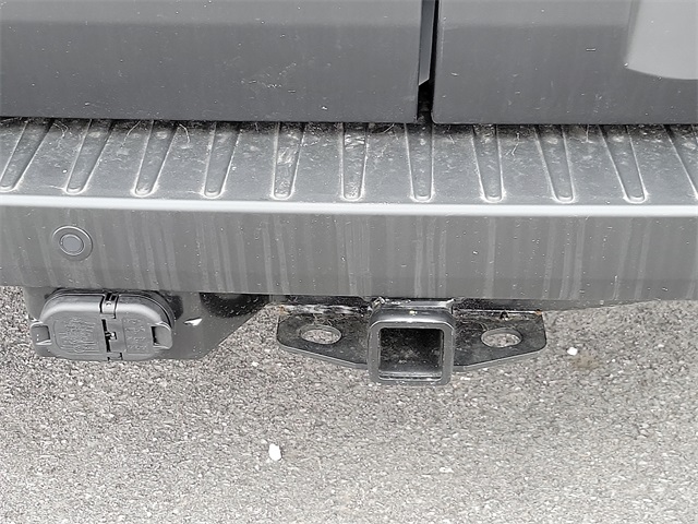 Vehicle image 8 of 19