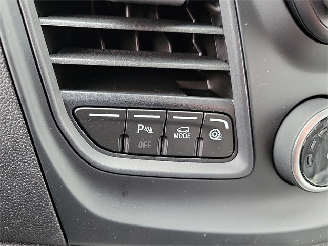 Vehicle image 12 of 19