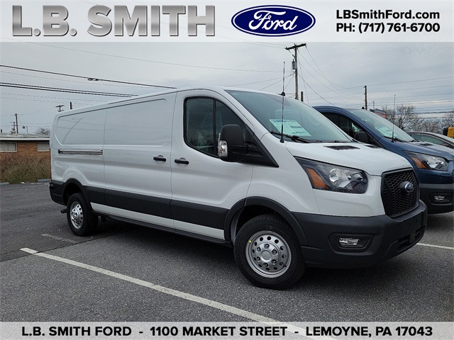 Vehicle image 2 of 19