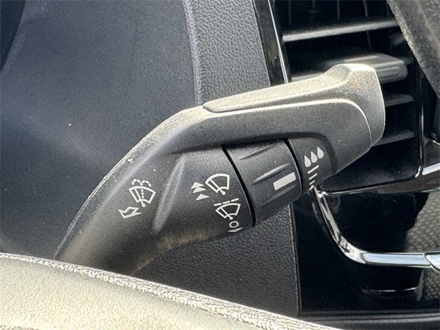 Vehicle image 34 of 49